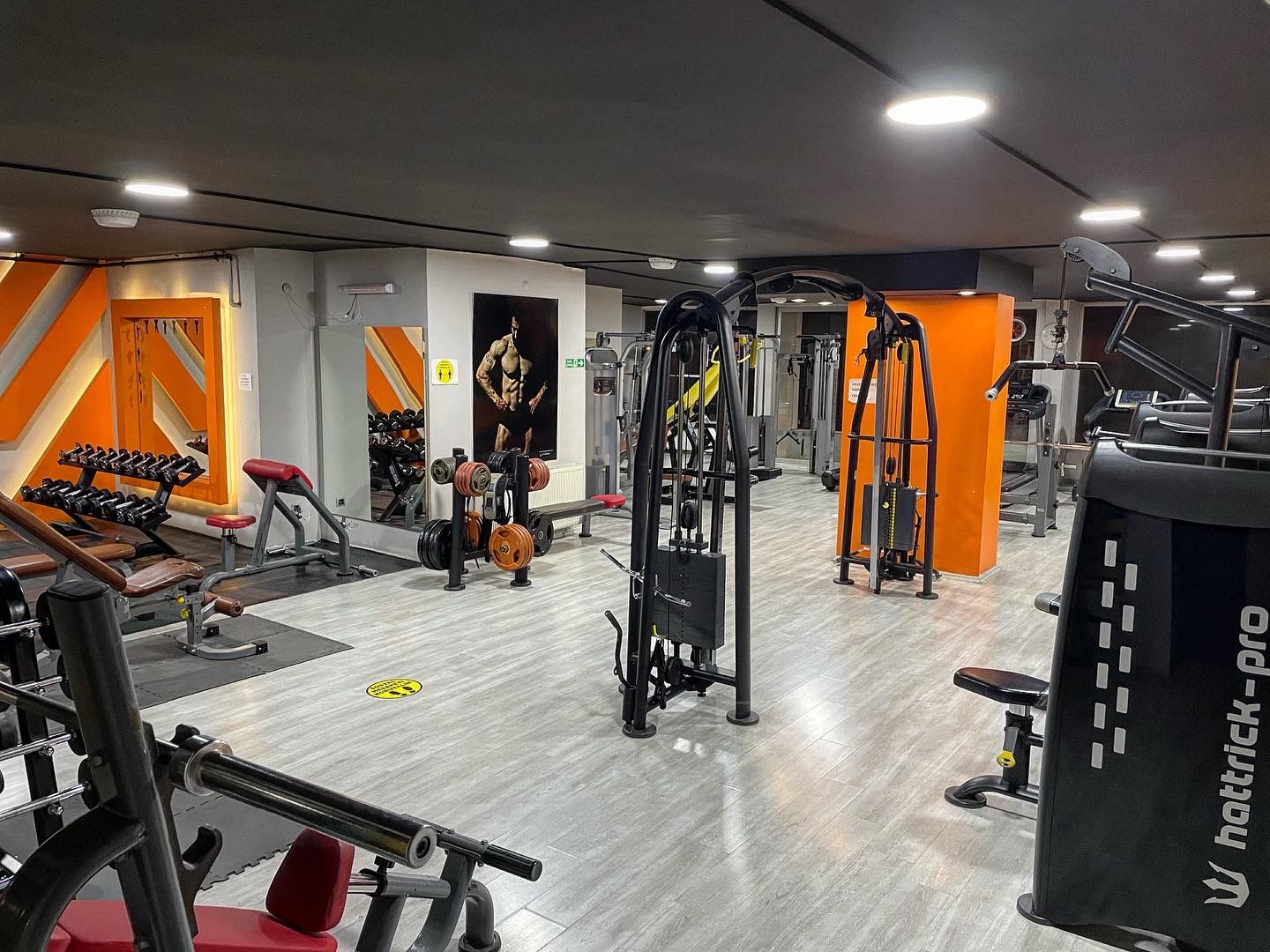 LİFE PLUS SPOR CENTER mekanı