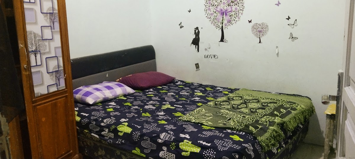 Kost dekat UM
