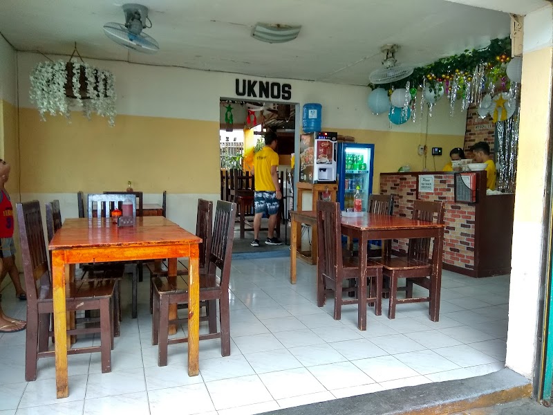 Uknos Restaurant