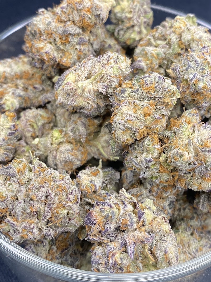 Video tour of Riverside Cannabis Greenery retail environment