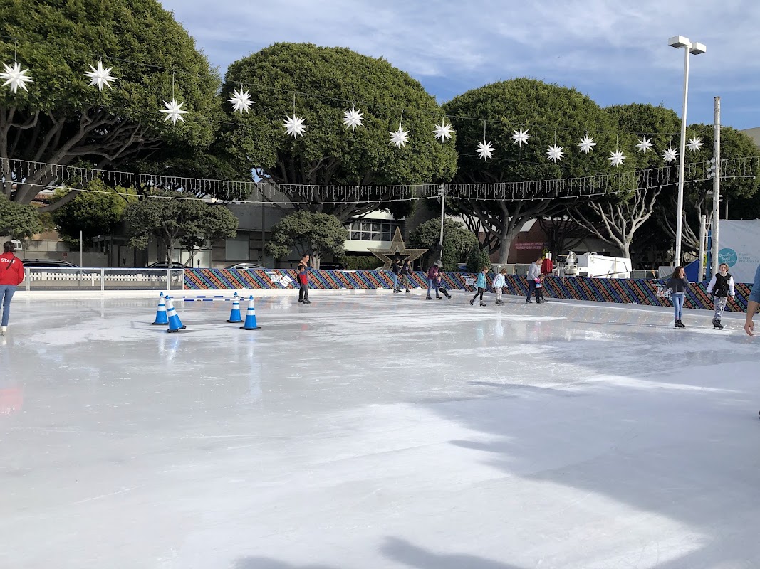 Ice at Santa Monica exterior — Santa Monica, United States