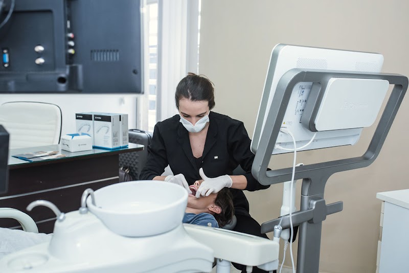 Nova Odonto - Clareamento Dental em Curitiba - foto 3