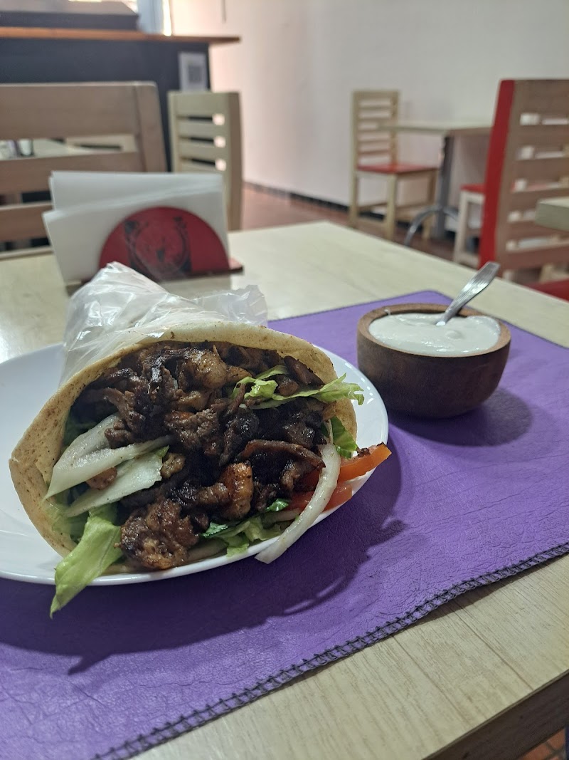 DON SHAWARMA - TRIBUNALES Restaurant Internacional Doner Kebab photo 3