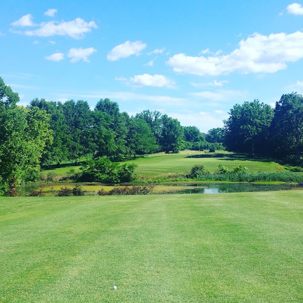 LONG RUN GOLF COURSE exterior