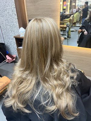 JK Barbers Halls Head