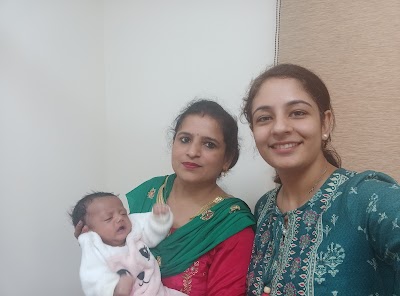 Dr. Suhasini Raina | Obstetrician and Gynaecologist in Ludhiana | Aykai Mother and Child centre - Image 3