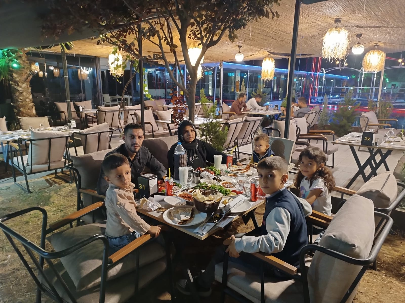 ŞEHRİYAR RESTAURANT&CAFE mekanı