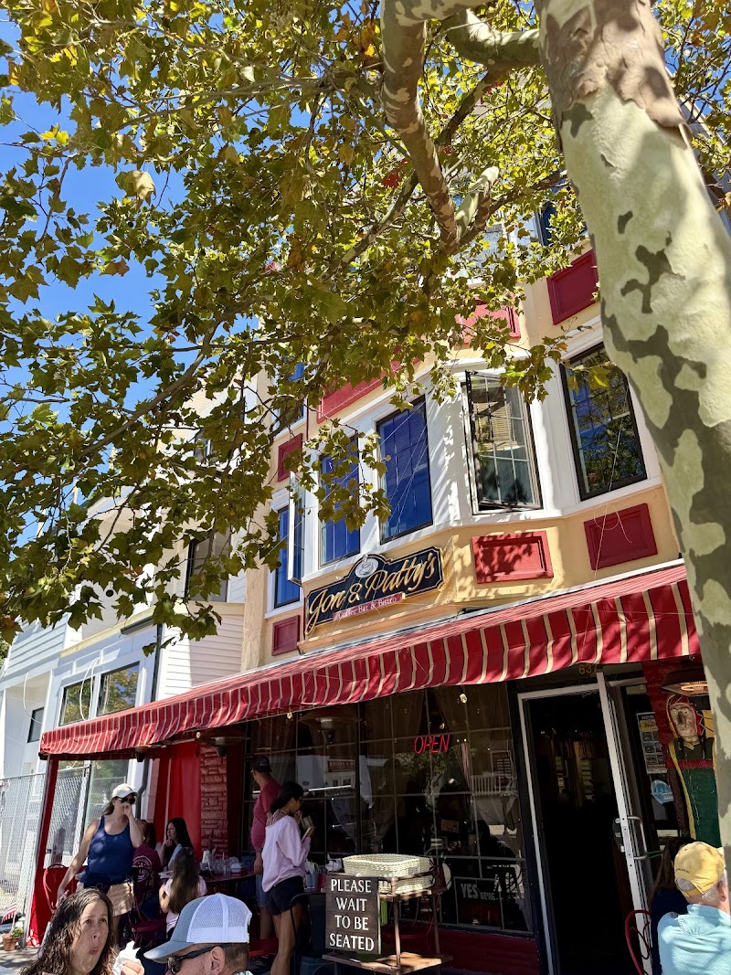 Jon & Patty's Coffee Bar & Bistro photo 4