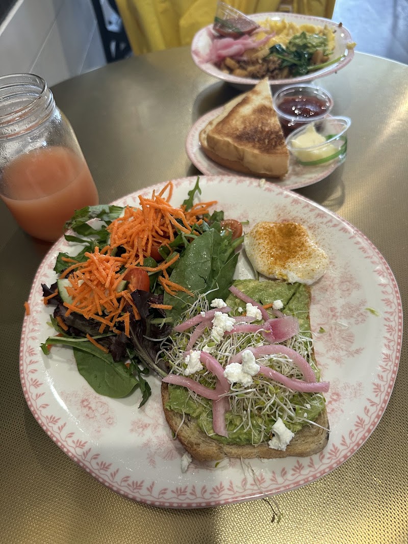 The Farmer's Daughters Cafe photo 3