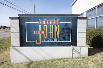 Robert John and Associates - Car accident lawyer in Evansville