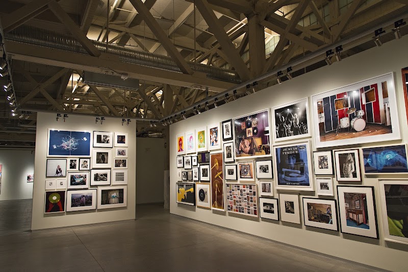 Extensive, powerful photography exhibits