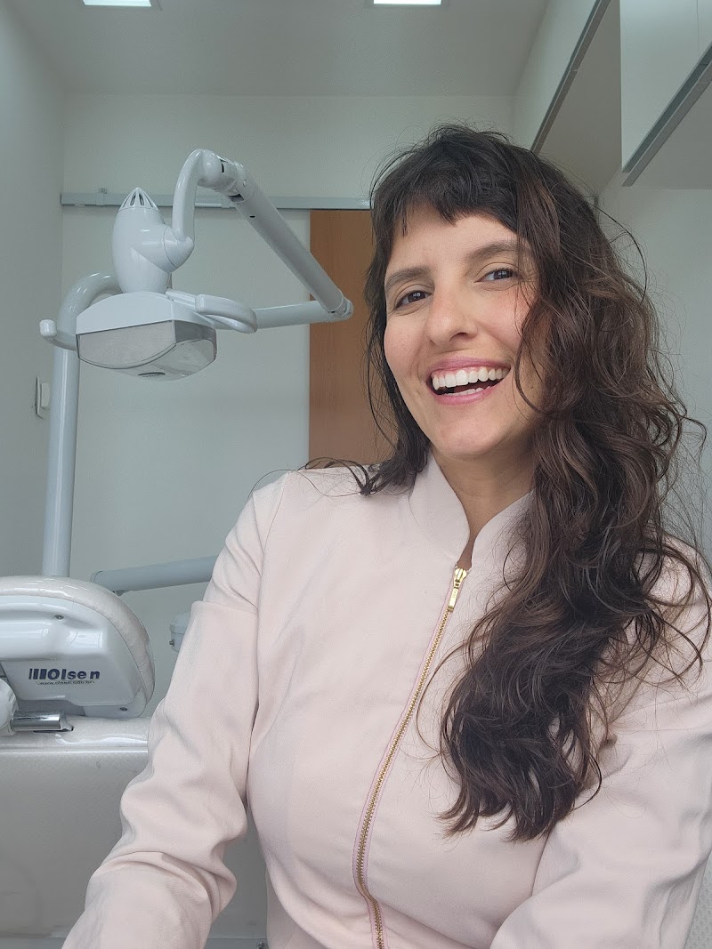 Dra. Carolinne Novello