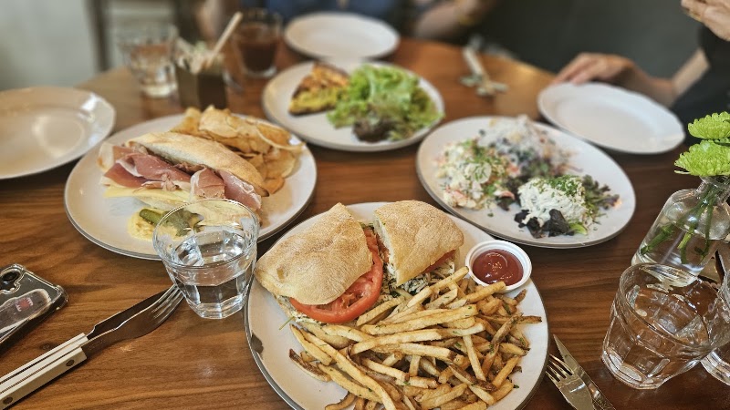 Le Bon Nosh photo 2