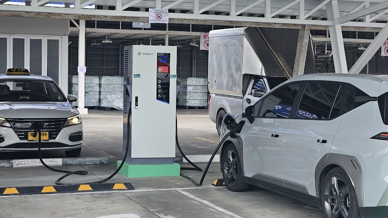 สถานีชาร์จ iGreen+