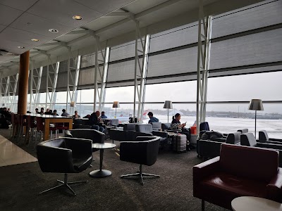 Air Canada Maple Leaf Lounge (Transborder) — Google photo 2