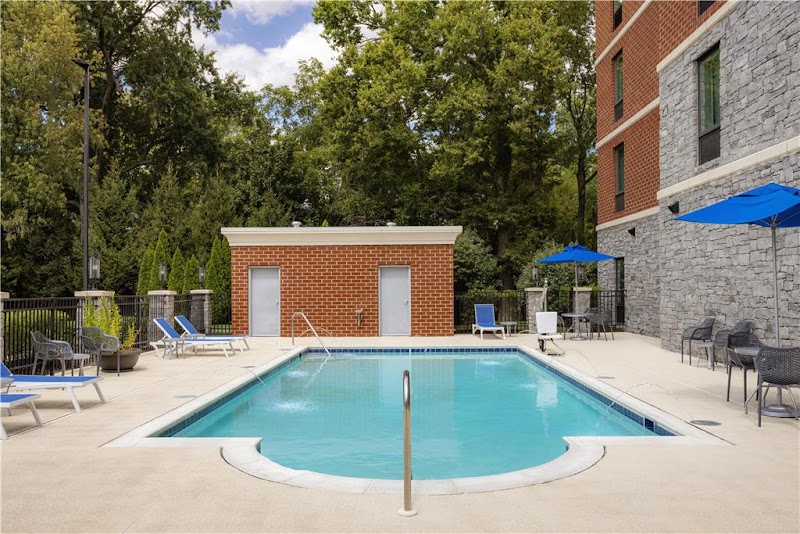 Outdoor pool and 24-hour gym