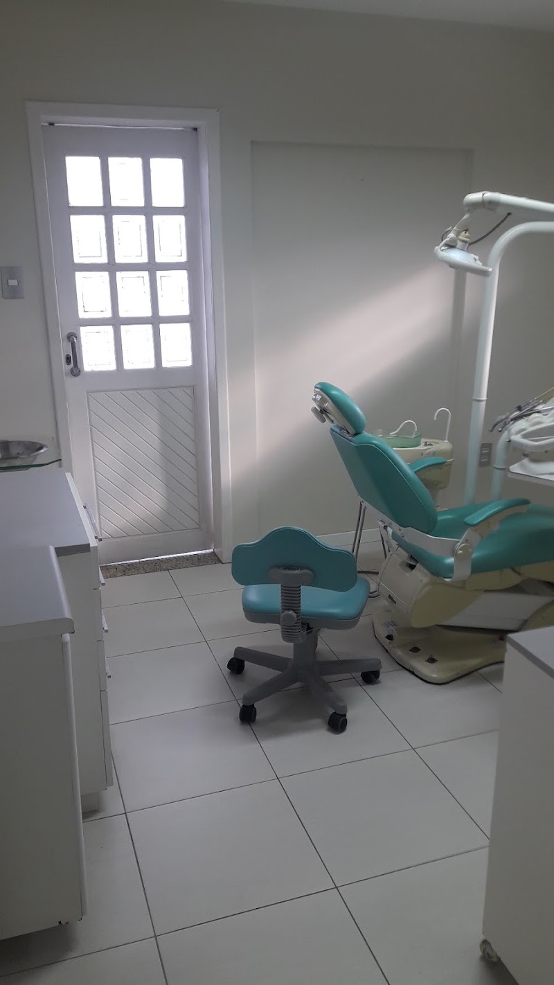 Dra° Maria Alice Macedo- Cirurgiã Dentista
