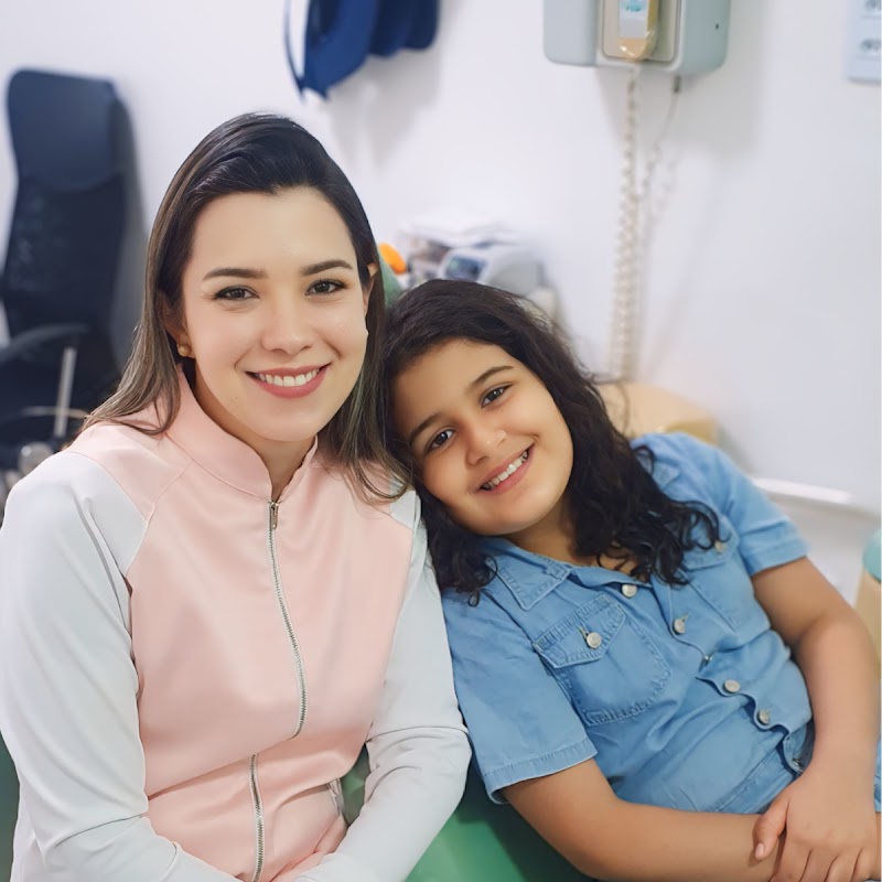 Dra. Olívia Dias - Aparelho Ortodôntico adultos e crianças