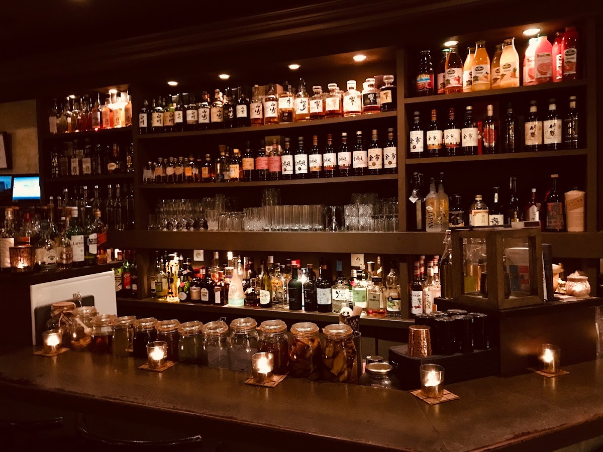 Minato - Bar Japonais - Karaoké Box, vue extérieure