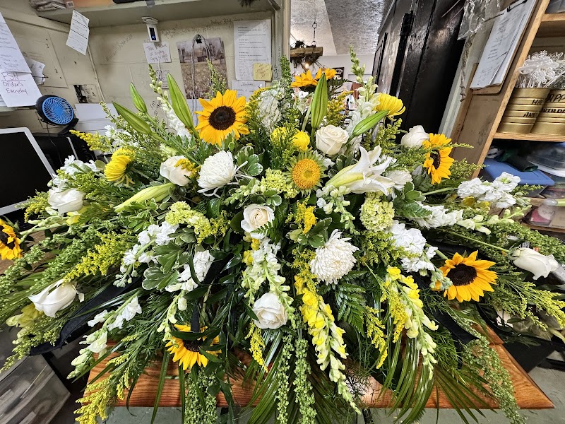 City Florist of Liberty photo 4