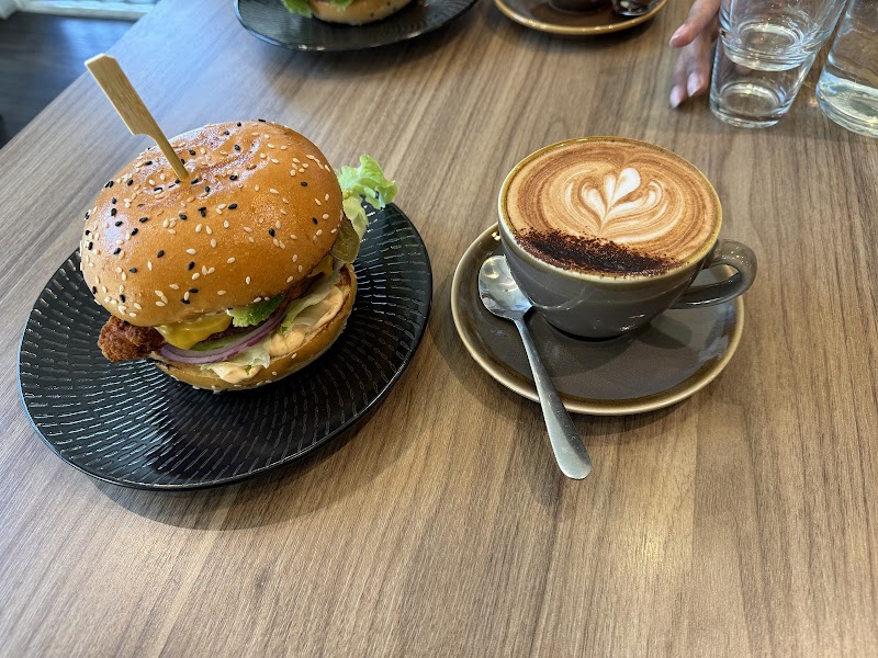 Griller's Mark (Ballarat) - Cafe, Burger Bar & Grill photo 3