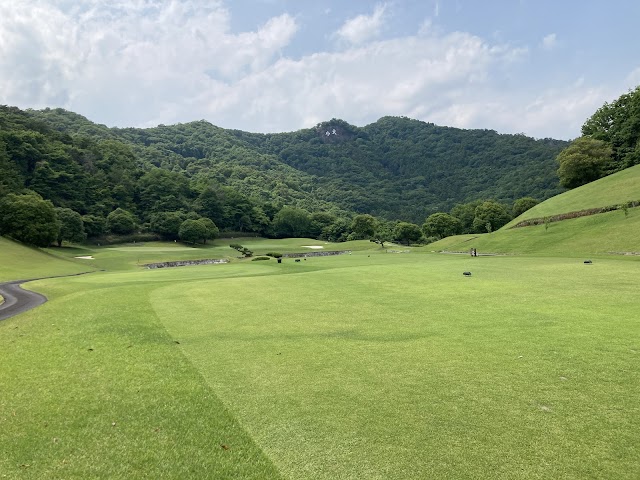 Higashimatsuen Golf Club - Photo 2