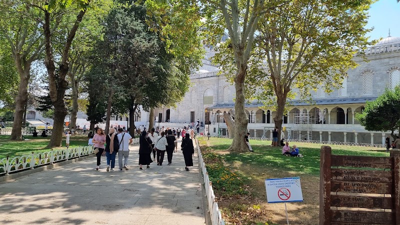 Sultanahmet Square photo 3