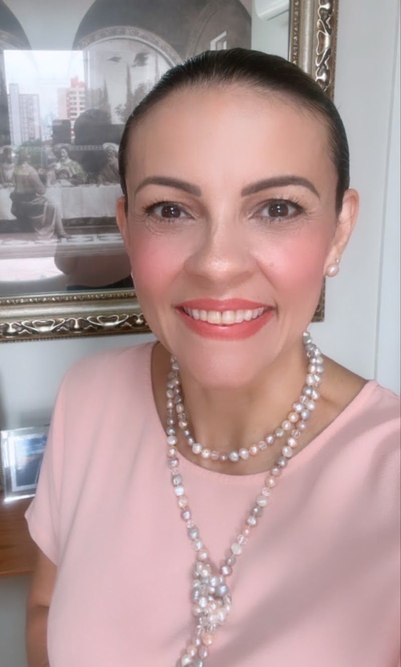 Dra. Luci Bisterço - Nutricionista Funcional em Gastroenterologia e Nutrigenética em Joinville