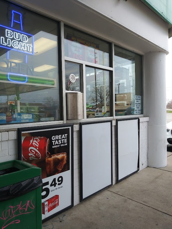 Photo by Angel Clemens