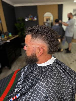 Crown Of Blades Barbershop photo 3