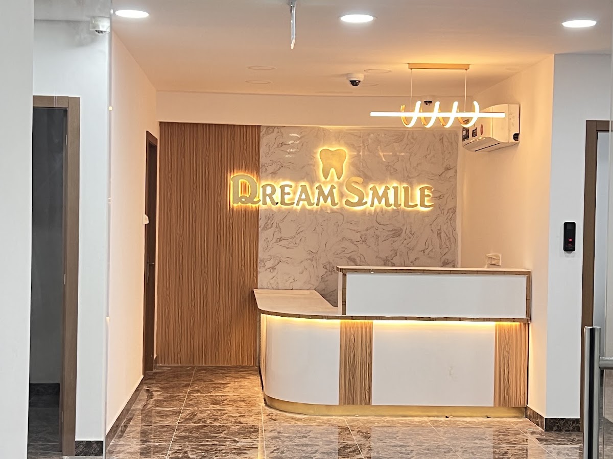 DREAM SMILE DENTAL CLINIC LLC - Best Dental Clinic | Teeth Whitening| Gold and Silver Teeth |Zirconia Bridges In Deira ,Dubai 3