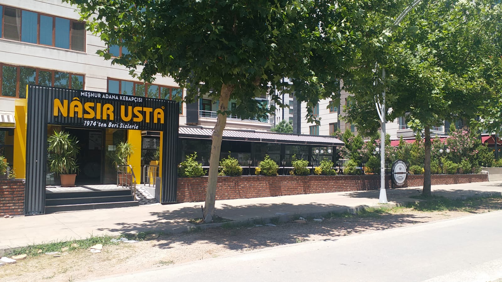 Nasır Usta 75 Şubesi mekanı