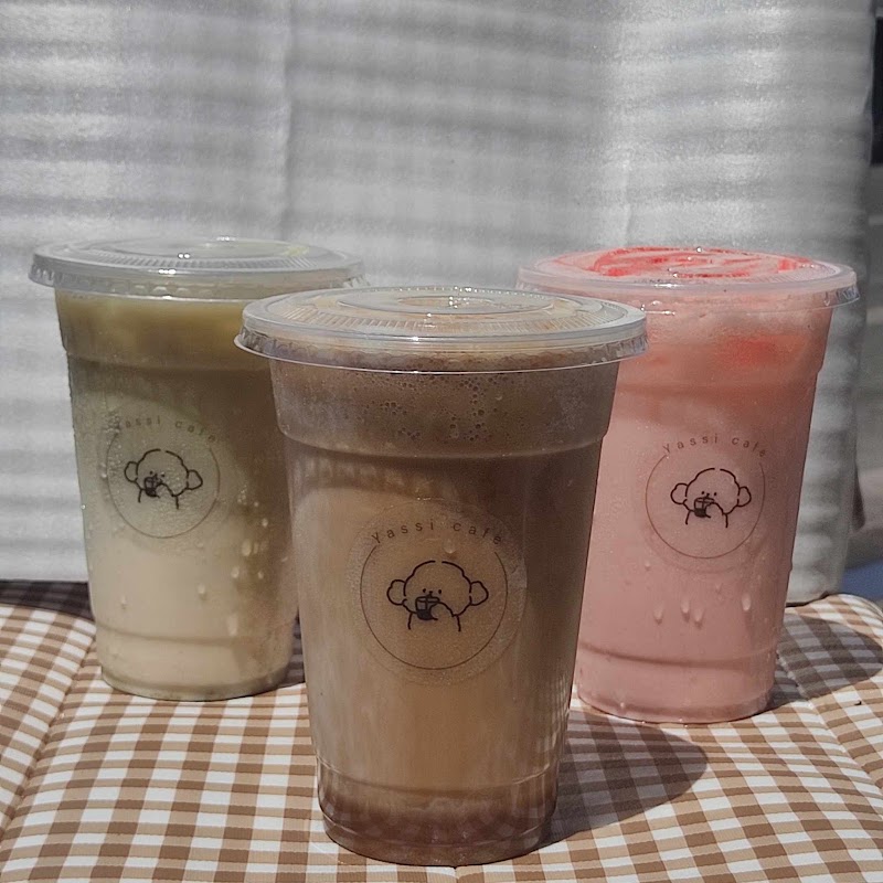 Yassi cafe taguig