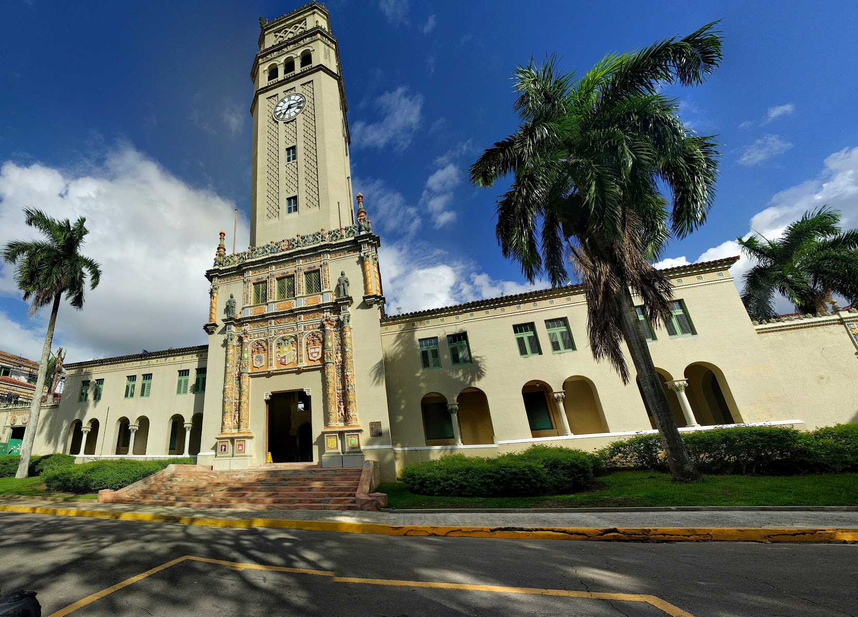 プエルトリコ大学リオピエドラス校（University of Puerto Rico-Rio Piedras）（San Juan、プエルトリコ）