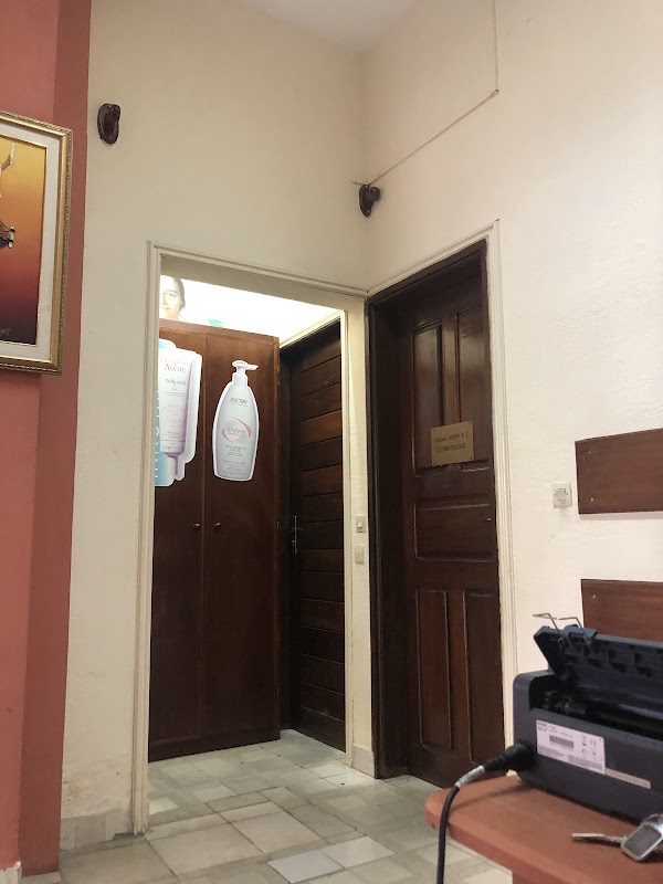 Centre Medical Saint Jean de Bonanjo Douala - Photo 2