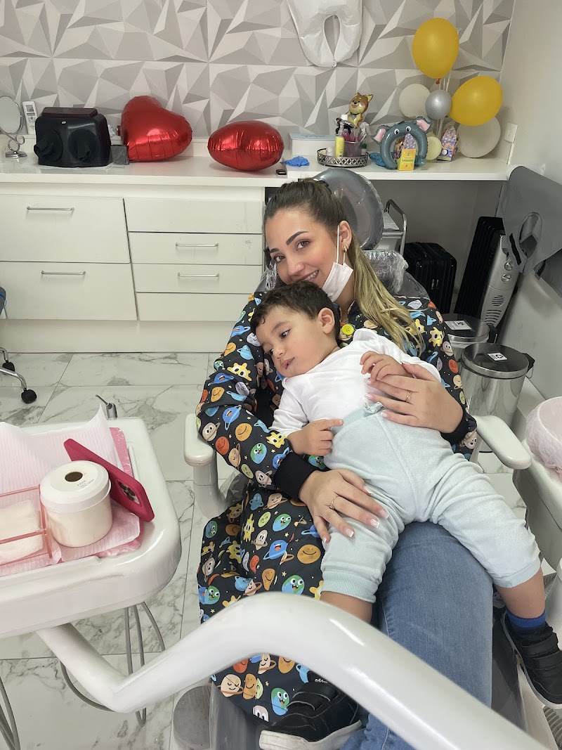 Dra Sybelly Baron - Ortodontia e Odontopediatria - foto 5