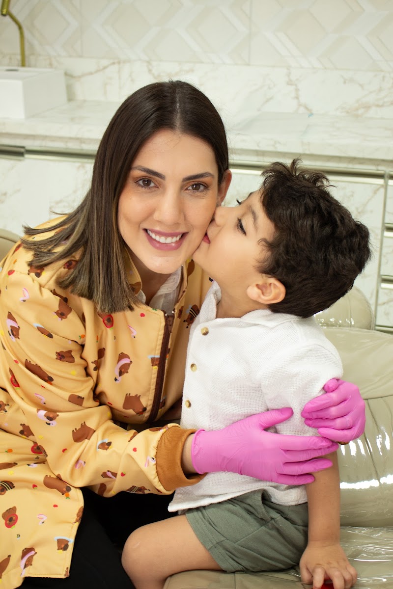 Dra Sybelly Baron - Ortodontia e Odontopediatria