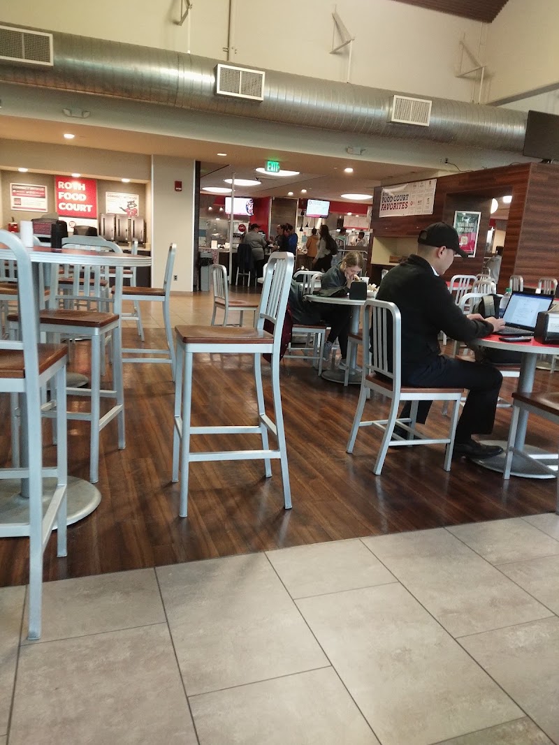 Roth Cafe photo 3