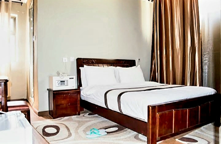 Wonderland Hotel photo 4