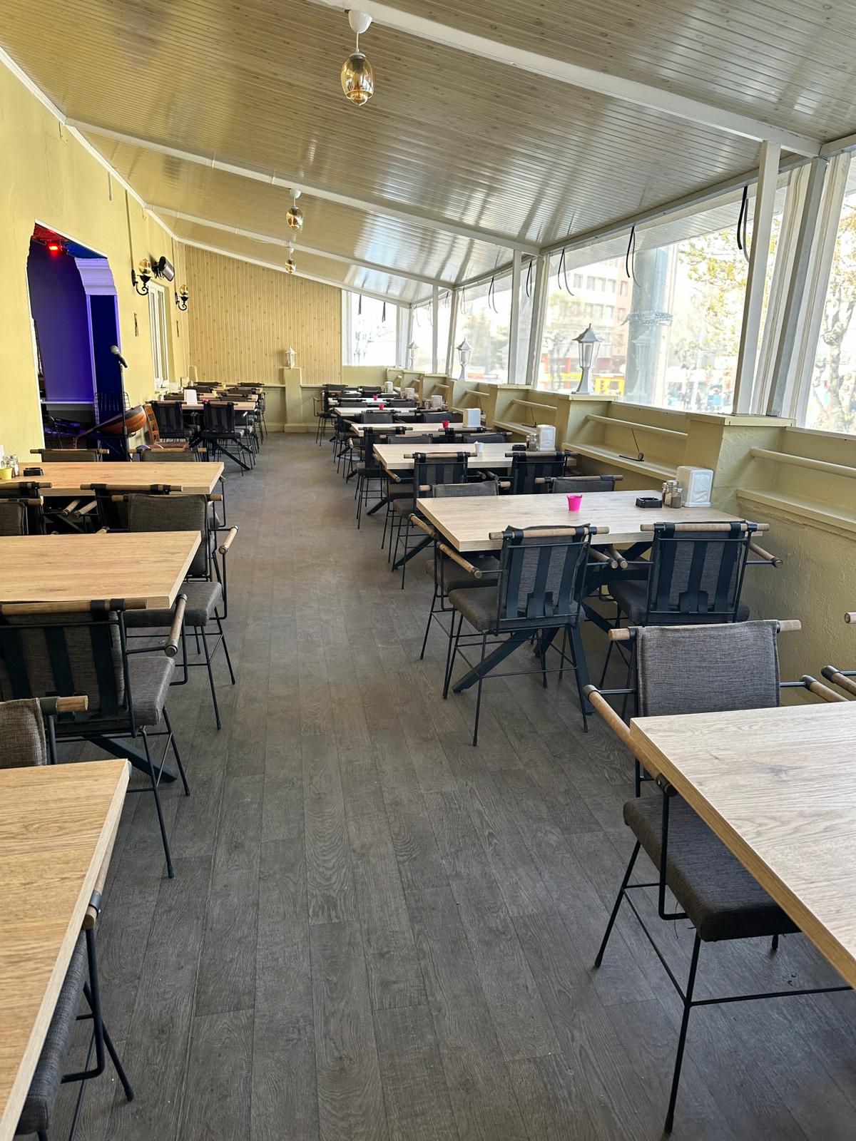 Binbir Izgara & Bistro mekanı