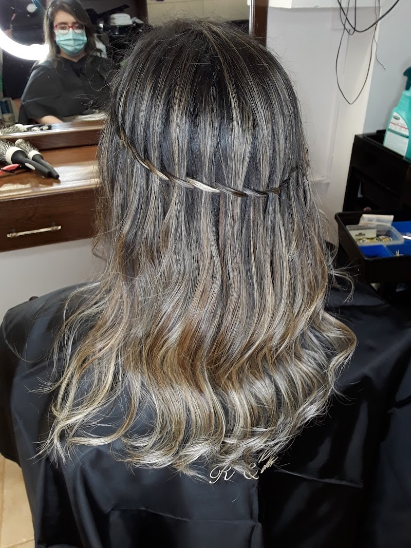 Peluqueria Y Belleza R&M photo 3
