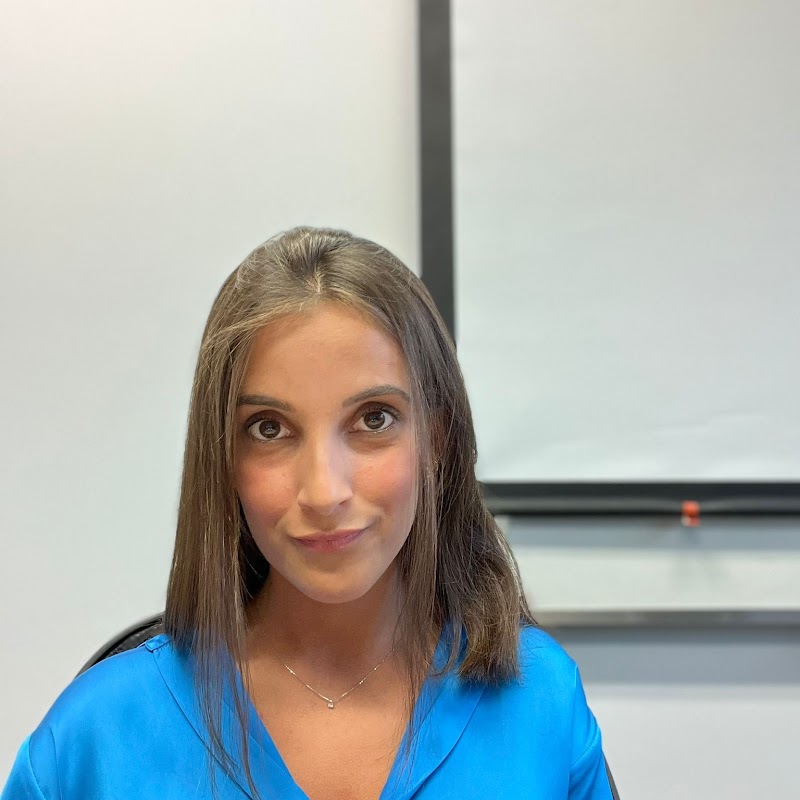 Conchita Sisí Martín, Psicólogo