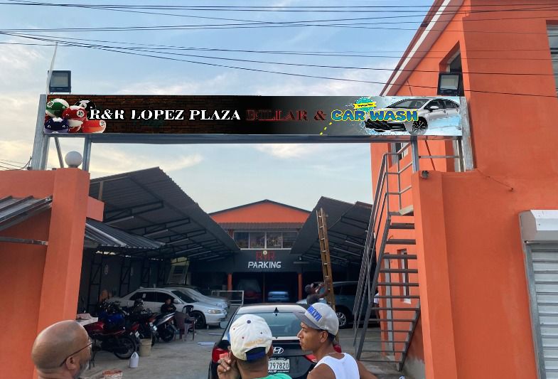 RyR lopez plaza billar carwash - Imagen 2