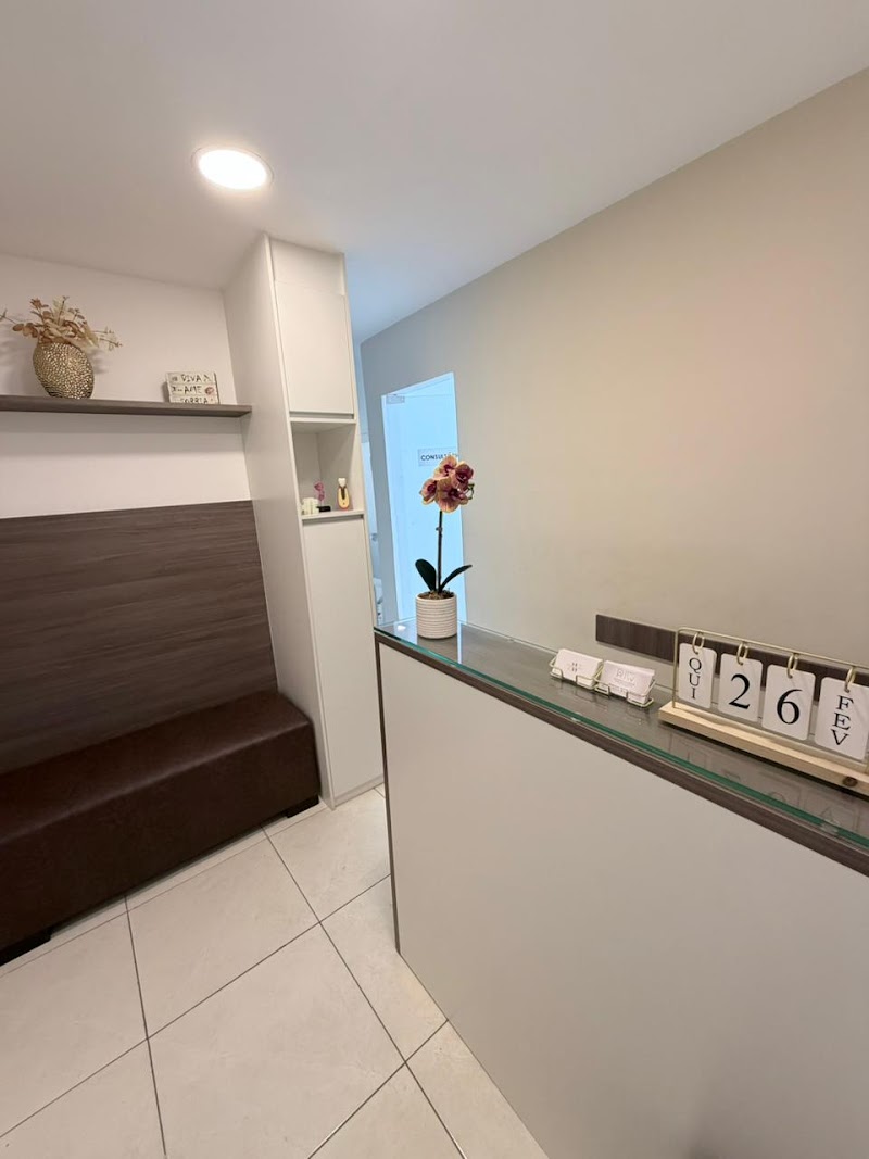 Consultório Dra. Angelica Vaitsman | Dentista Tijuca | Implantes Dentários e Periodontia