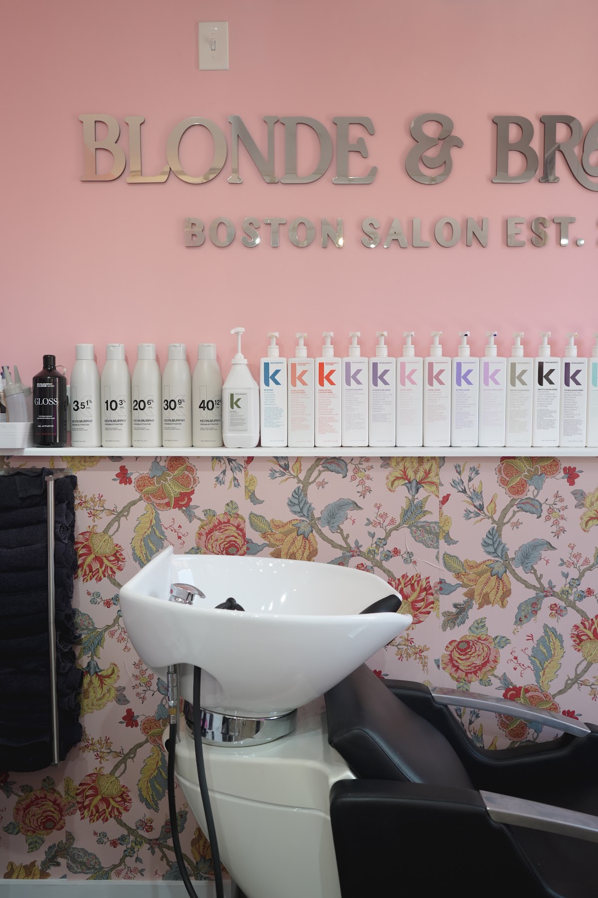 Blonde and Bronde Salon: Google Places image 1