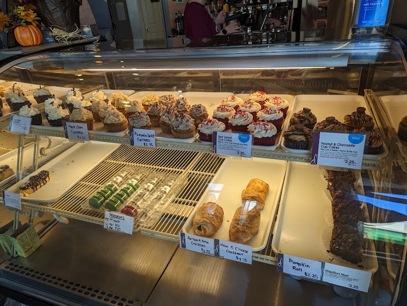 Dolce Bakery and Coffee Shop photo 3