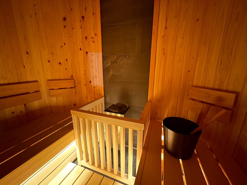ROKU private sauna 3