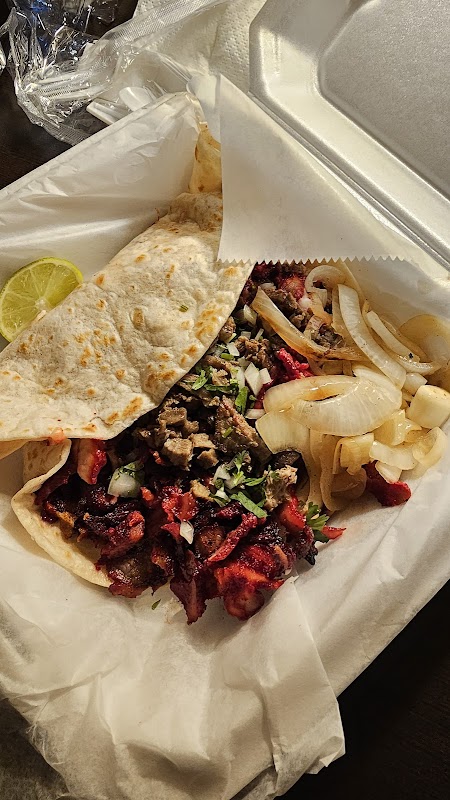 Taco’n Madre Food Truck photo 5