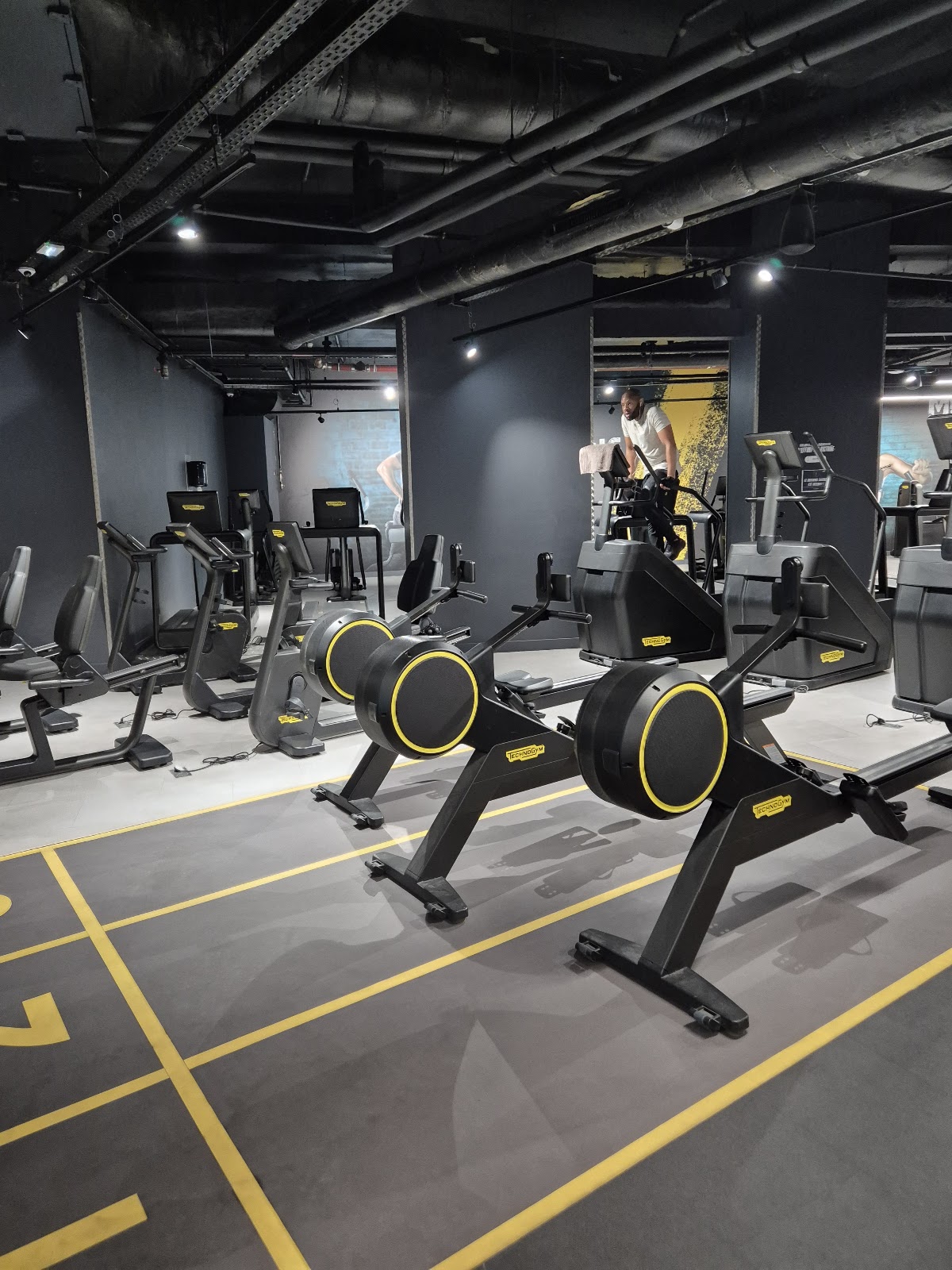 Fitness Park - Salle de sport Paris - Bastille, vue extérieure
