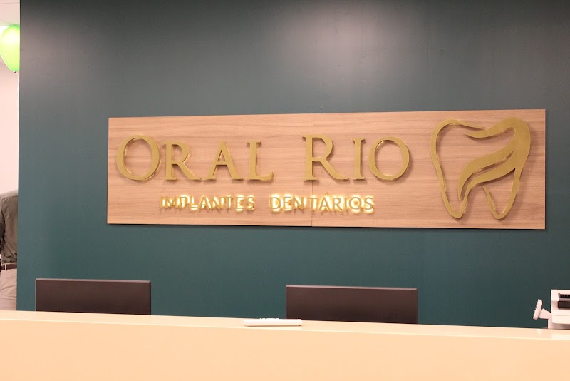Oral Rio Nova Friburgo | Implantes Dentários | Clínica Odontológica | Próteses | Alinhadores Invisíveis | - foto 4